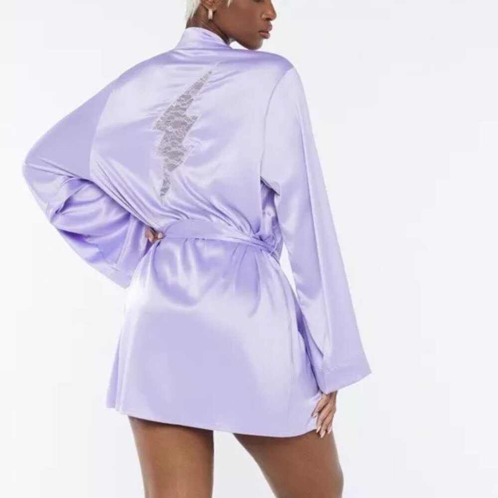 Savage X Fenty Satin Robe Lilac M/L – Lightning Bolt Lace Back
